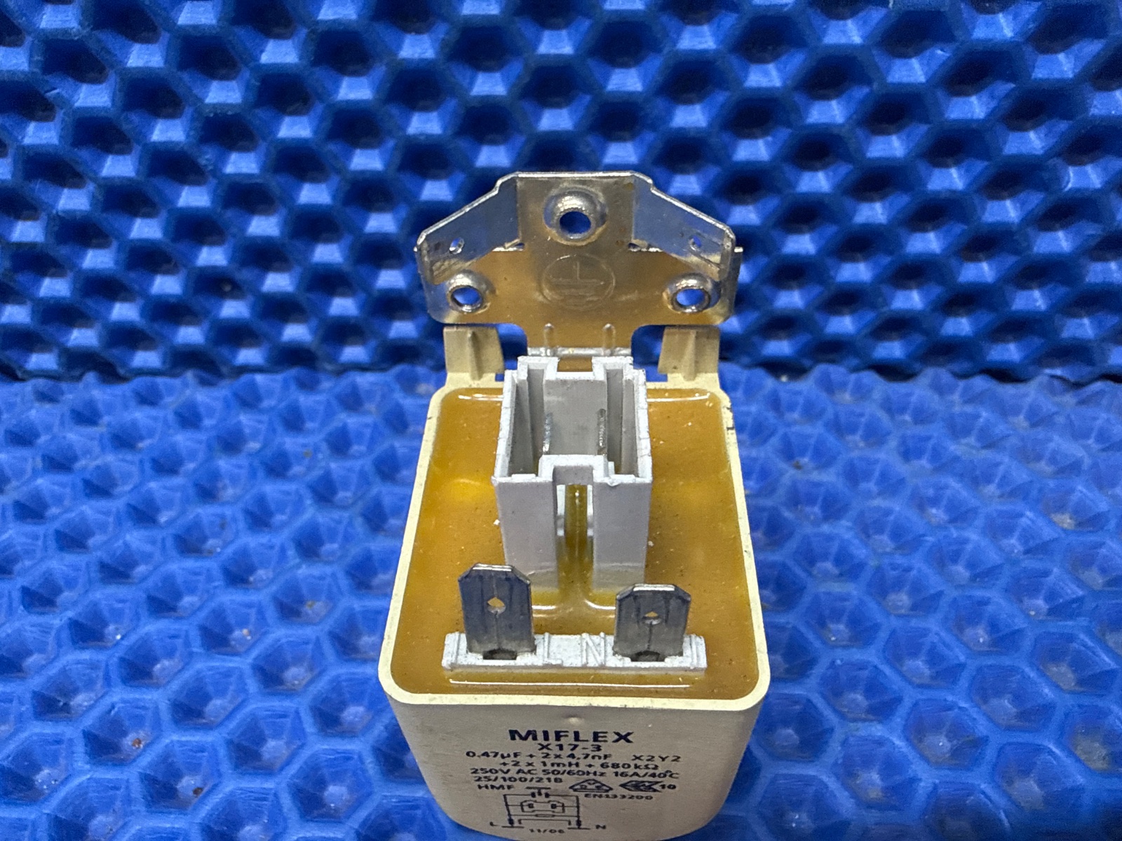 Сетевой фильтр MIFLEX X17-3 — изображение 2