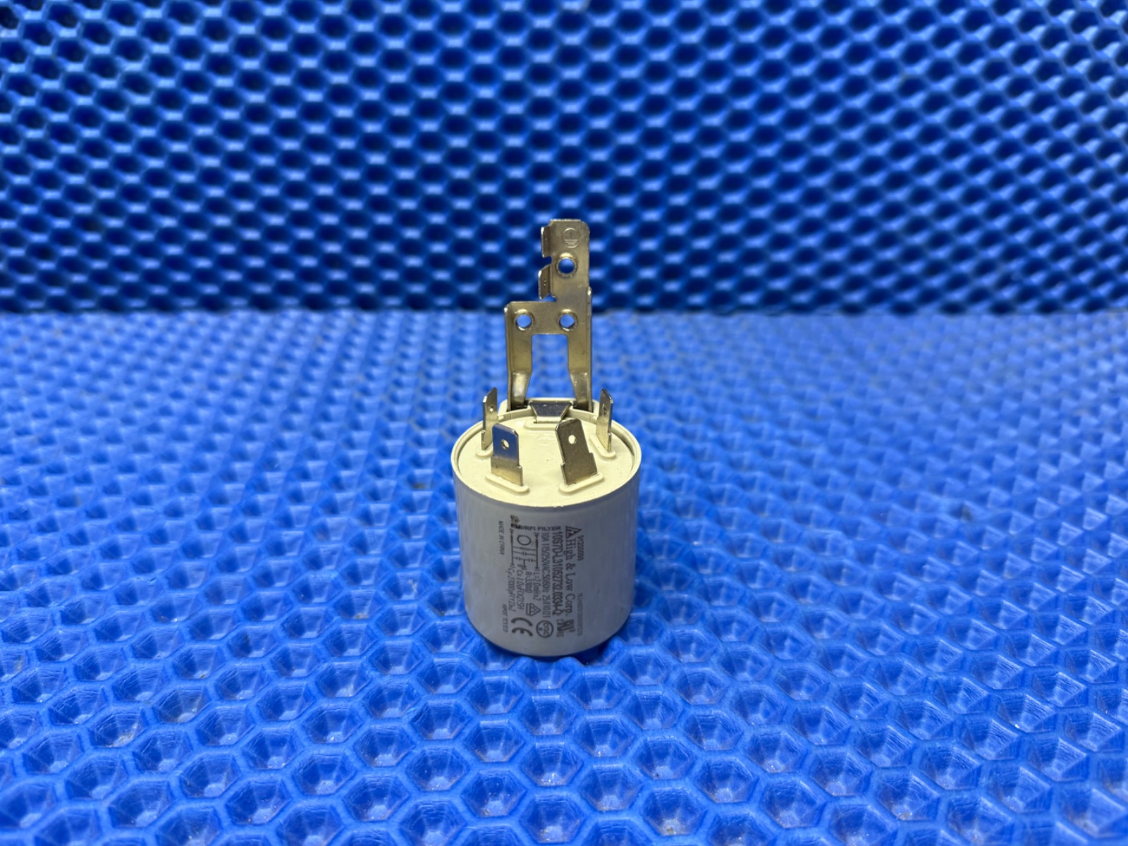 Сетевой фильтр 10S7D-L31052732.0334-Q