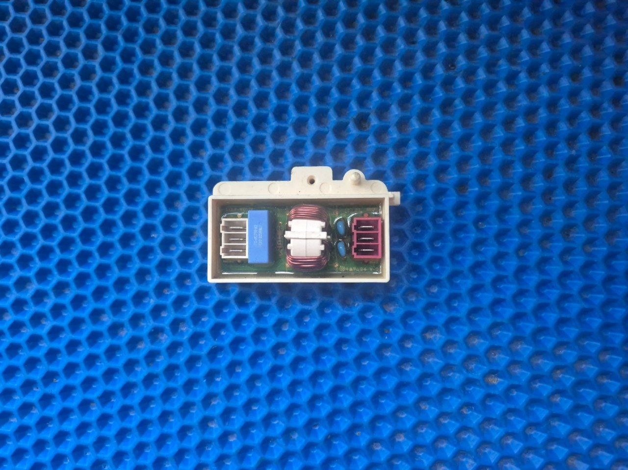 Сетевой фильтр 6201EC1007C