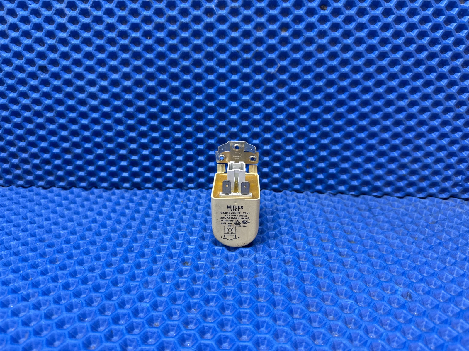 Сетевой фильтр MIFLEX X17-3