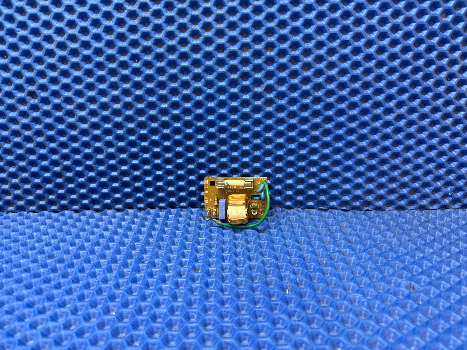 Сетевой фильтр СВЧ DWLF-M13SS